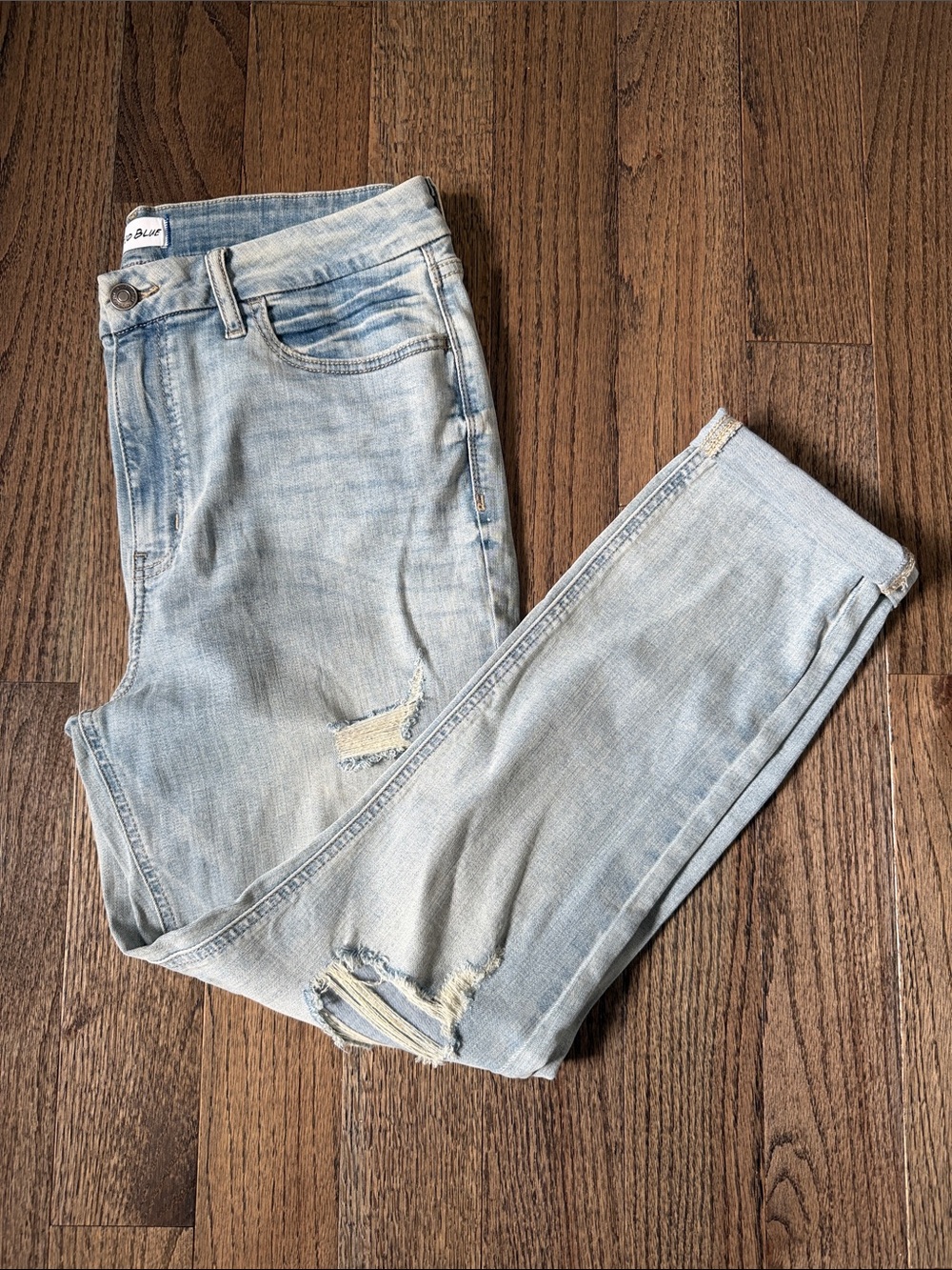Studio Blue Distressed Skinny Jeans | Size 31 | Light Wash Denim 27’ inseam